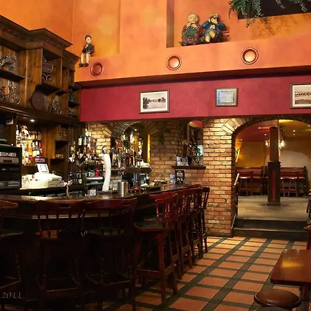 The Roundabout Inn